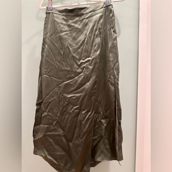 Vince Olive Satin Flint Draped Panel  Midi Skirt XS Elastic Waist - Picture 2 of 5